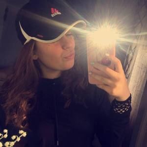 Meet your Posher, Tiffany